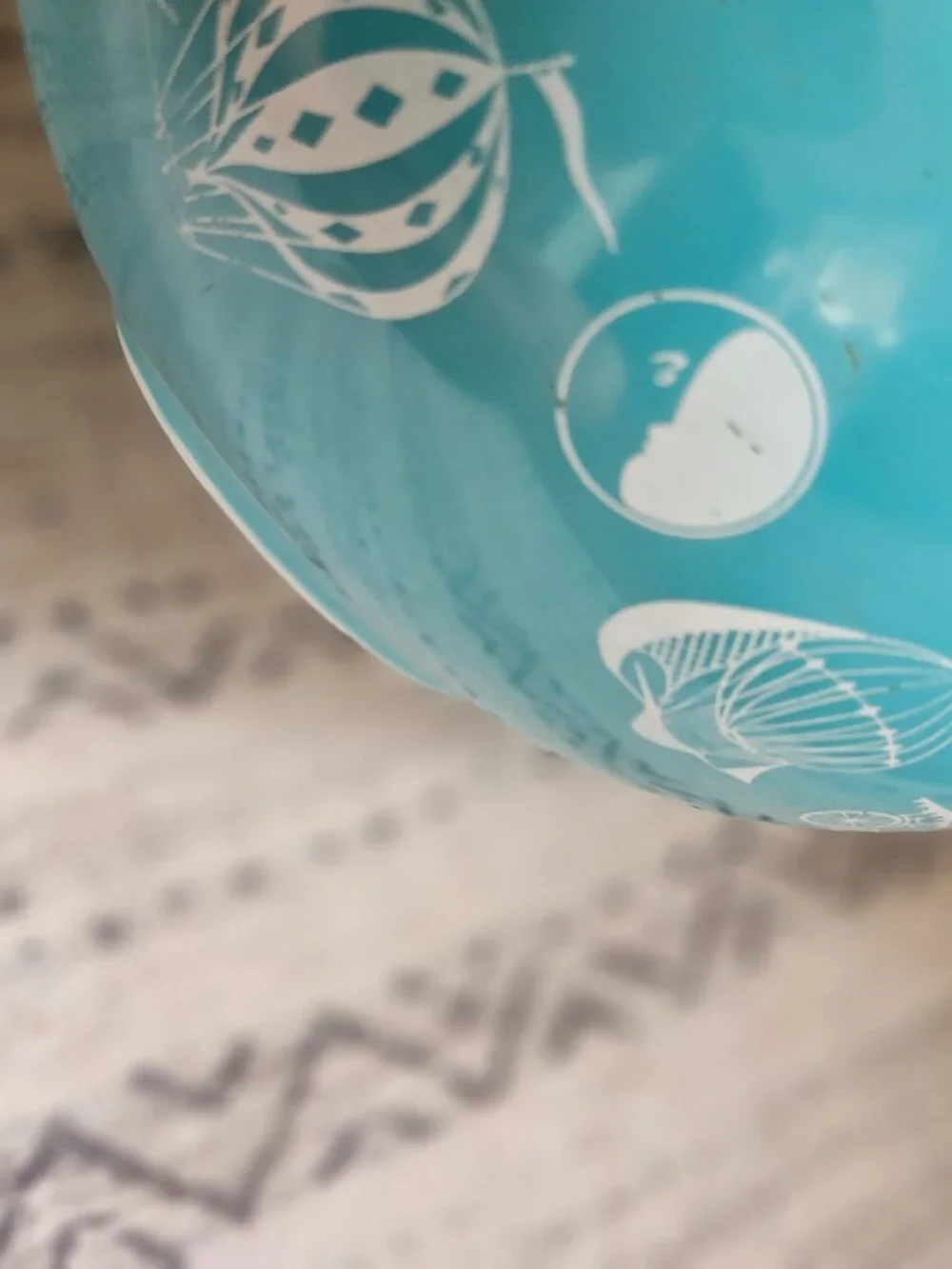 Pyrex balloons chip and dip set